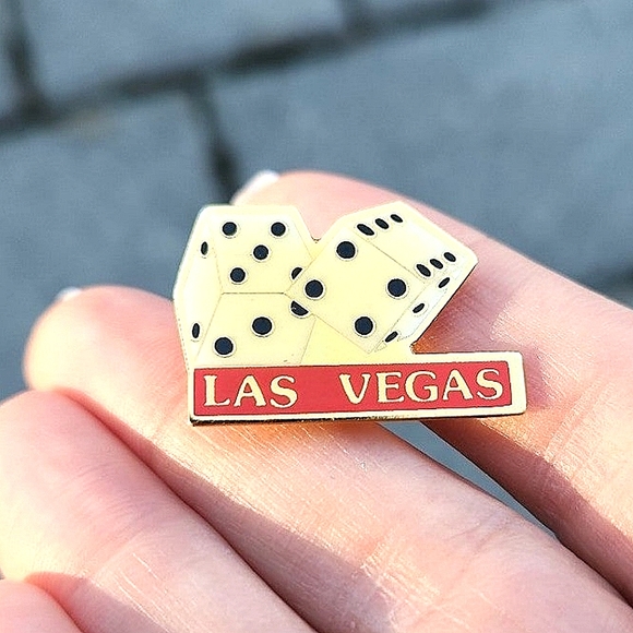 Saks 5th Avenue Las Vegas Store Tourist Clutch Pins - Picture 3 of 5